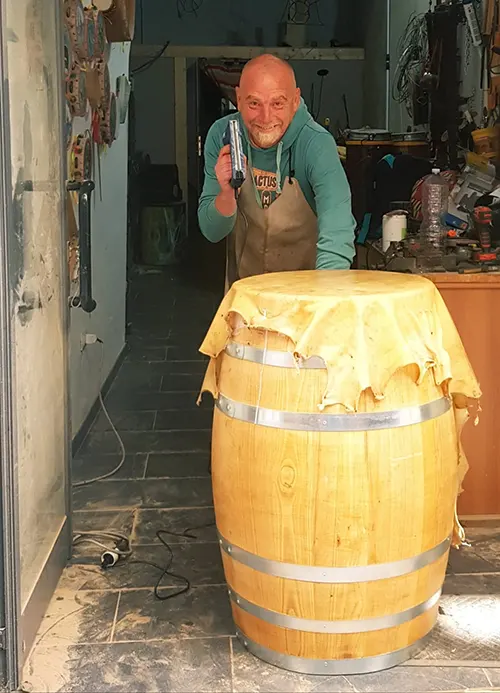 Alla Bottega delle Percussioni, si trasforma gli oggetti in strumenti musicali.