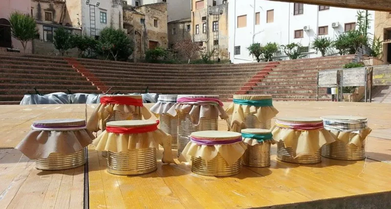 Il riciclo diventa musica a Palermo, grazie alla Bottega delle Percussioni.